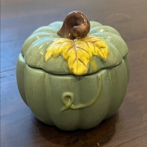 Pumpkin jar